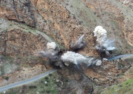ویدیو| عملیات انفجار ترانشه ریزشی دوآب در محور پاوه به نوسود استان کرمانشاه