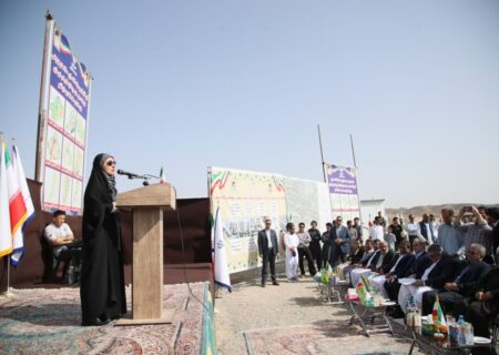 کلنگ زنی ۹۰۵۰ واحد نهضت ملی مسکن به مساحت ۱۷۰۰ هکتار / صادق: این کلنگ زنی در ادامه دو امدادی دولت های گذشته در ساخت مسکن است