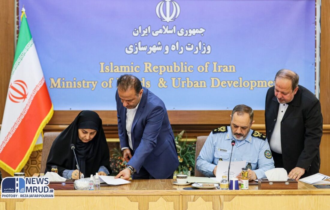 امضا تفاهمنامه همکاری وزارتخانه‌های راه و شهرسازی و وزارت دفاع و پشتیبانی نیروهای مسلح