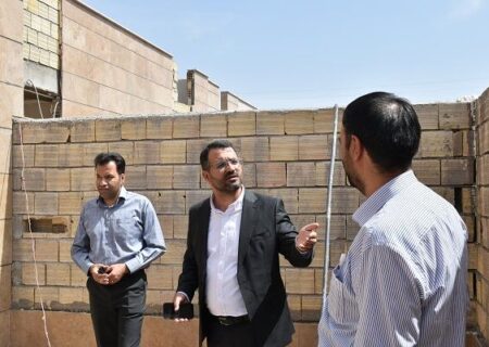 بازدید مدیرکل راه و شهرسازی استان از  پروژه خانه های جایگزین مسکن مهرناایمن سمنان