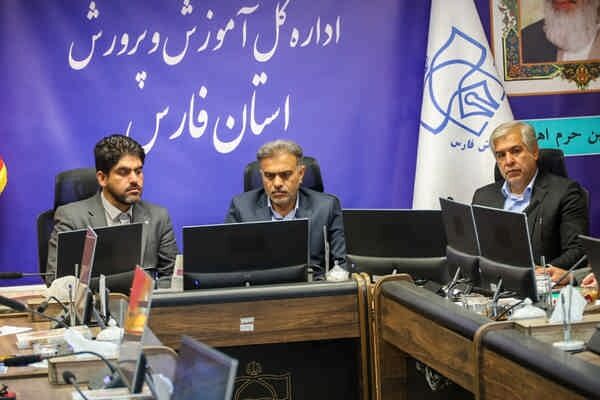 ببینید|امضای تفاهم‌نامه همکاری ساخت ۲۰۰ هزار مسکن فرهنگیان بین وزارتخانه‌های راه و شهرسازی و آموزش و پرورش با حضور ادارات کل راه و شهرسازی و ادارات کل آموزش و پرورش استان‌ها به صورت ویدیو کنفرانس