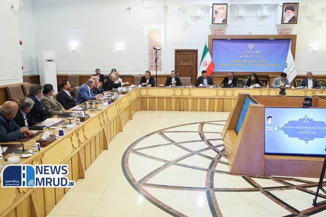 راهکارهای وزیر راه و شهرسازی برای تسهیل ساخت مسکن حمایتی و کارگری/ رییس کمیسیون عمران حمایت مجلس از وزارت راه و شهرسازی در ساخت و توسعه مسکن را اعلام کرد