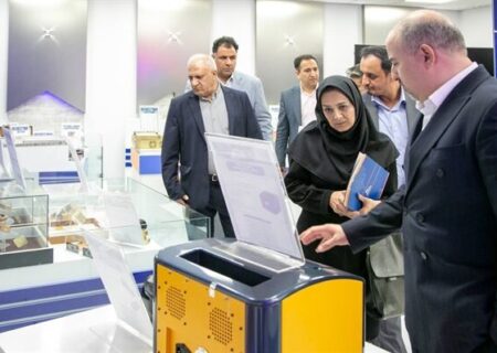 بازدید رئیس مرکز تحقیقات راه، مسکن و شهرسازی از پژوهشگاه فضایی ایران