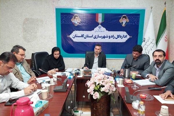 بررسی راهکارهای اجرای مؤثر ضوابط فنی و ایمنی ساختمان در جلسه ناظران عالیه غرب گلستان