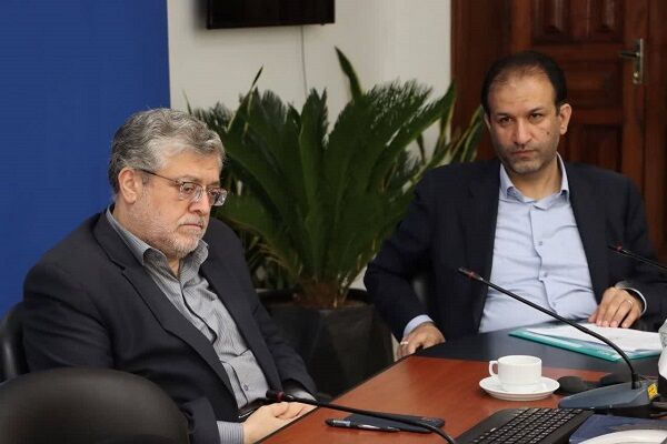 بررسی راهکارهای بهسازی بافت پیرامون حرم مطهر رضوی با حضور مدیران ارشد استان