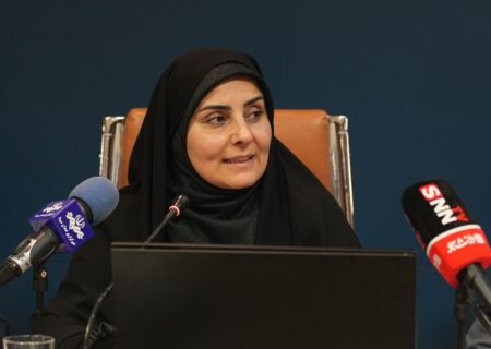 تاکید بر تکمیل خدمات روبنایی و زیربنایی مسکن/ هشدار فرزانه صادق درباره توزیع نامتناسب جمعیت در شهرکرد