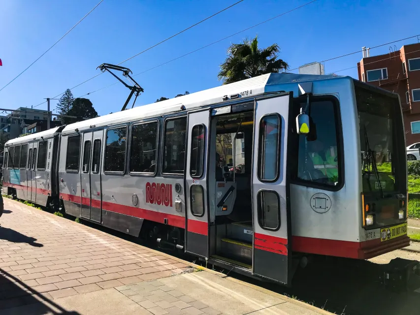 San Francisco cyclists push to allow bikes on Muni trains